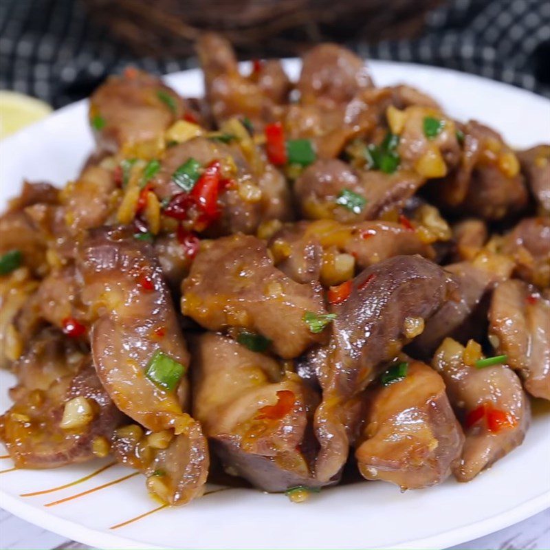 Step 4 Final product Chicken gizzards stir-fried with butter and garlic