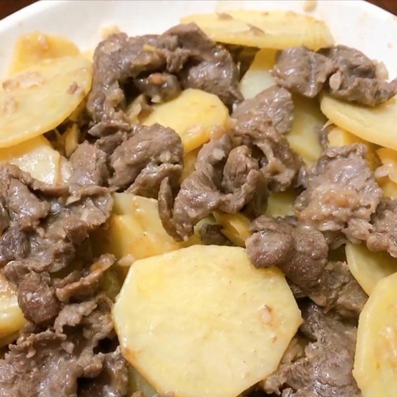 Step 4 Final Product Stir-fried buffalo meat with potatoes