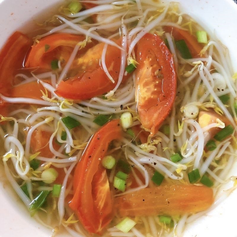 Step 3 Finished product Tomato Bean Sprout Soup