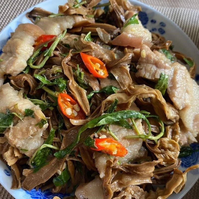 Step 4 Final Product Stir-fried pork belly with dried bamboo shoots