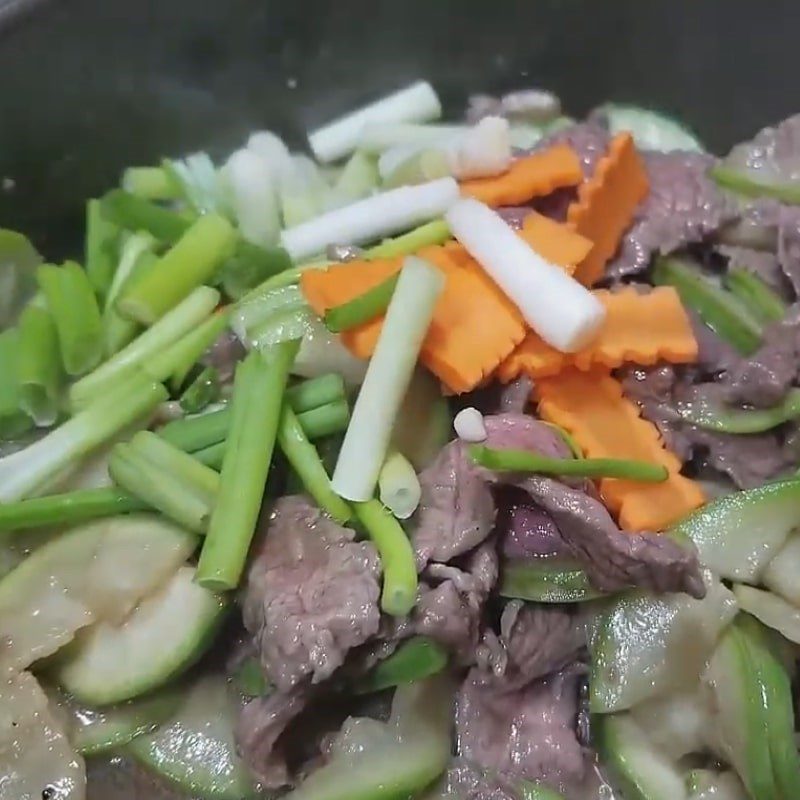 Step 5 Finished product Stir-fried gourd with beef