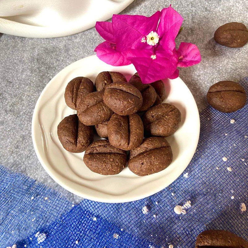 Step 4 Final product Low-Fat Coffee Bean Cookies (recipe shared by a user)