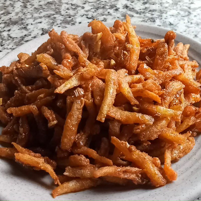 Step 4 Final product Fried anchovies with satay