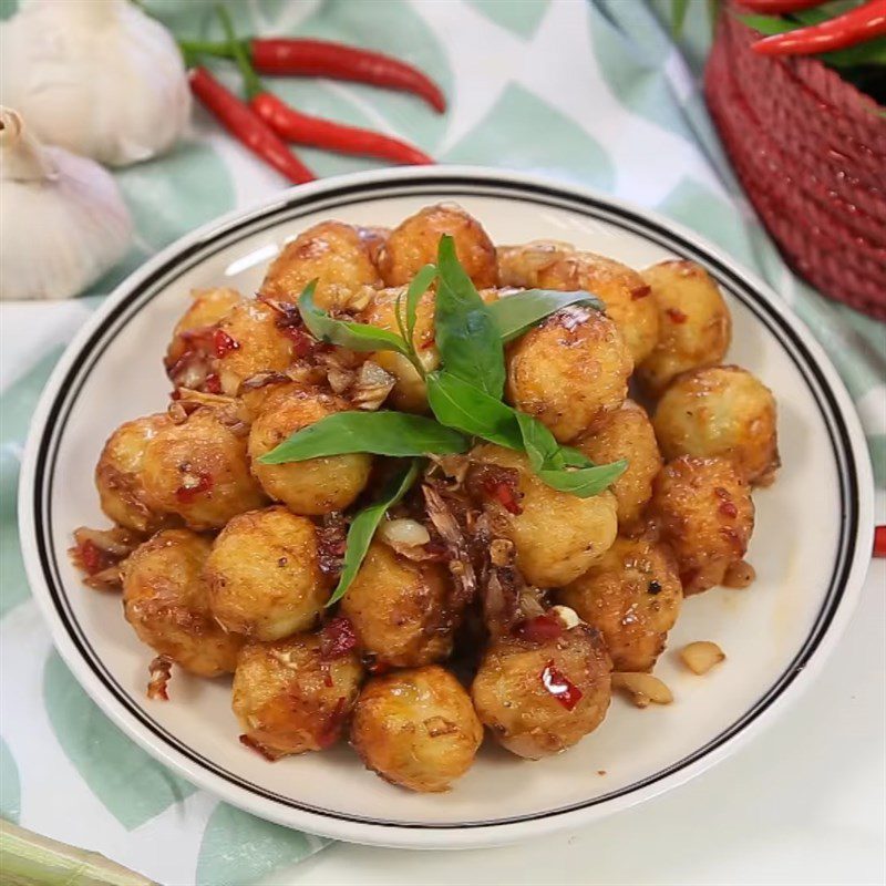 Step 4 Final product Fried quail eggs with lemongrass and chili