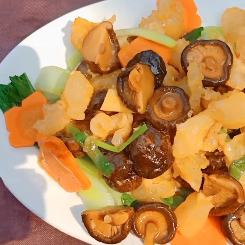 Step 4 Final product Beef tendon stir-fried with shiitake mushrooms