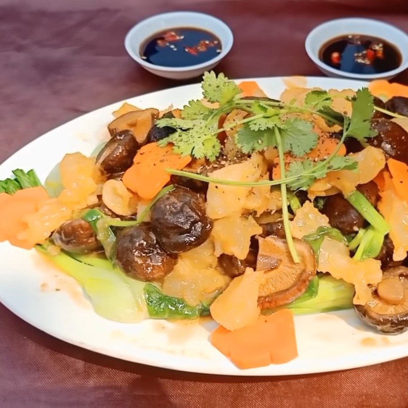 Step 4 Final product Beef tendon stir-fried with shiitake mushrooms