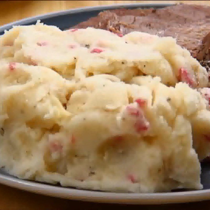 Step 3 Final product Mashed potatoes mixed with meat