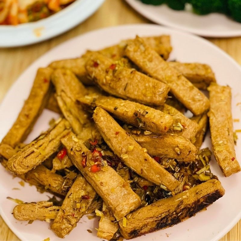 Step 4 Final Product Fried vegetarian ribs with lemongrass and chili (recipe shared by user)