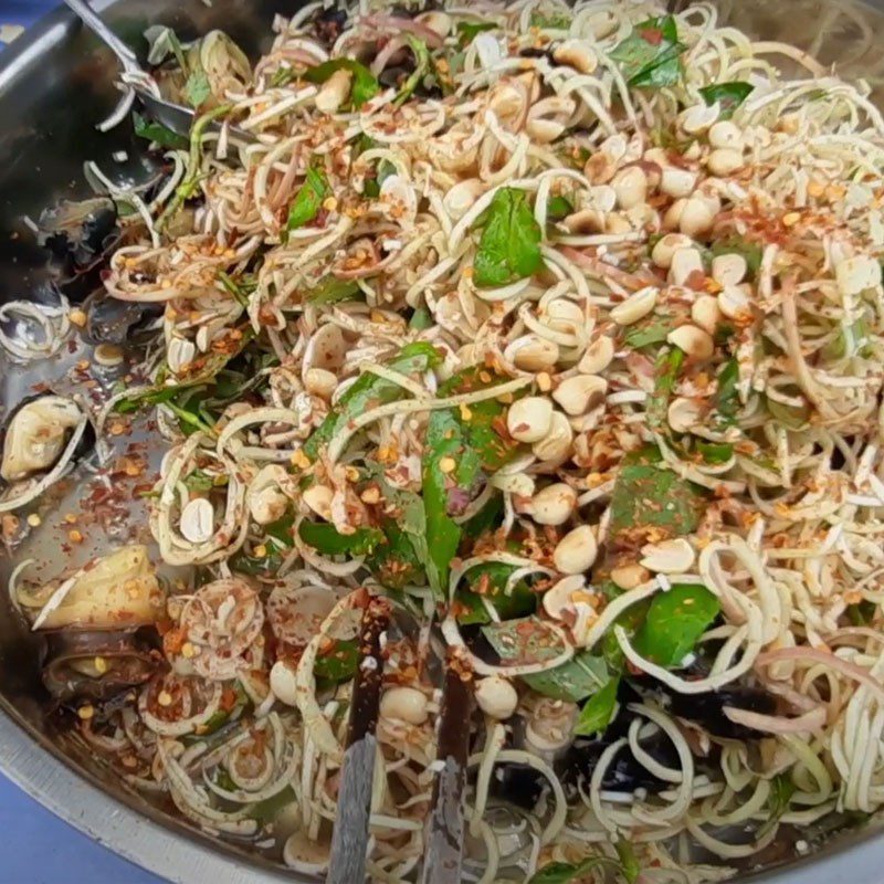 Step 5 Finished product Banana flower snail salad