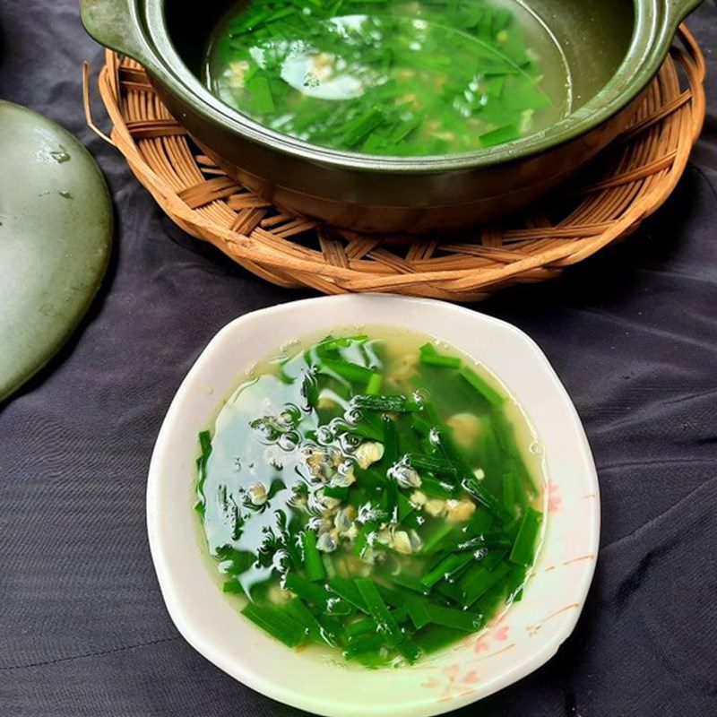 Step 3 Final Product Clam soup with chives