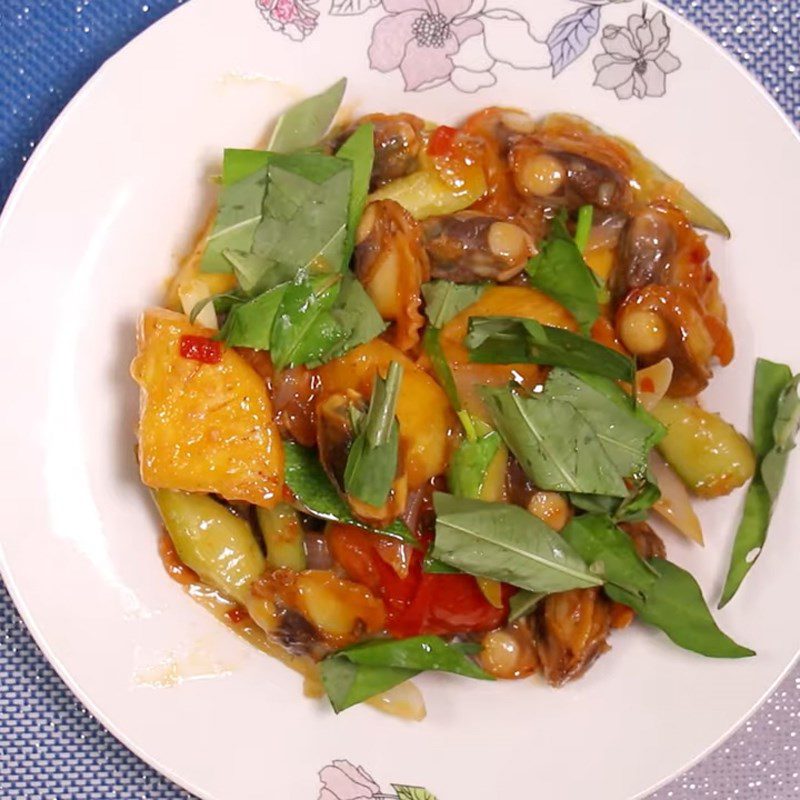 Step 4 Final Product Stir-fried Razor Clams with Sweet and Sour Sauce