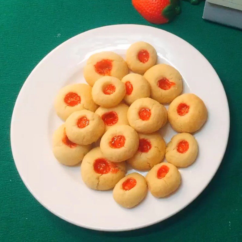 Step 5 Finished product Strawberry jam cookies using an air fryer