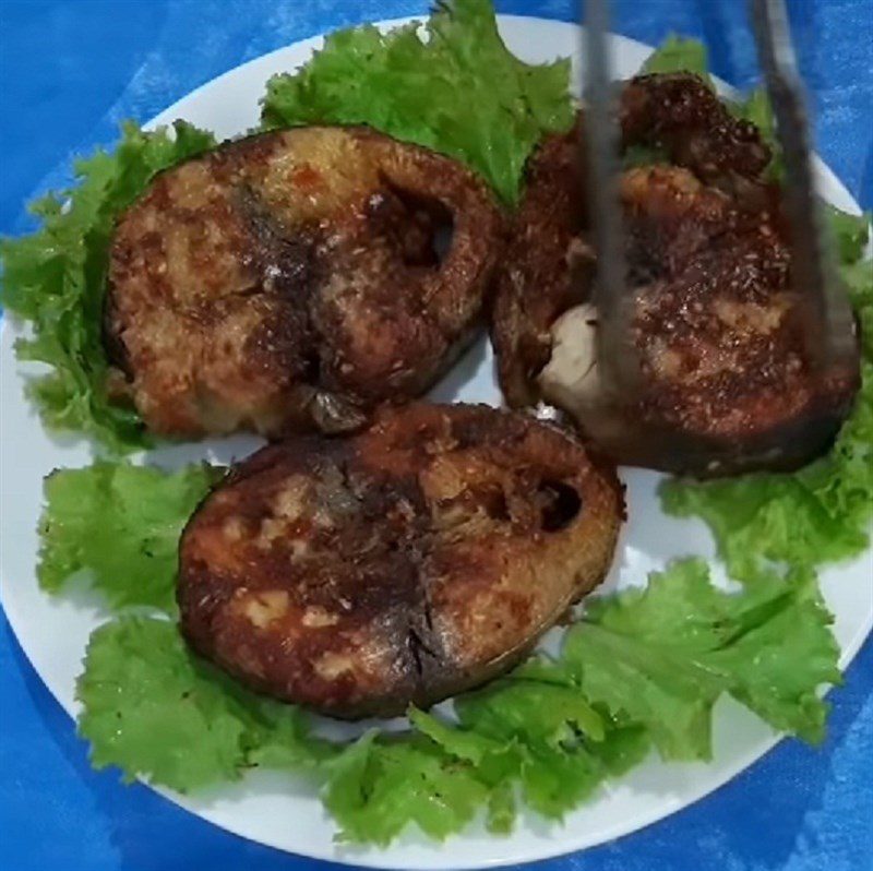 Step 4 Finished product Fried tuna with lemongrass and turmeric