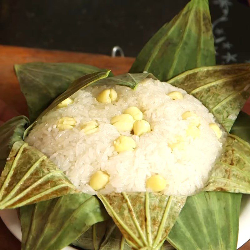 Step 6 Final product Chicken sticky rice with lotus leaf sautéed chicken