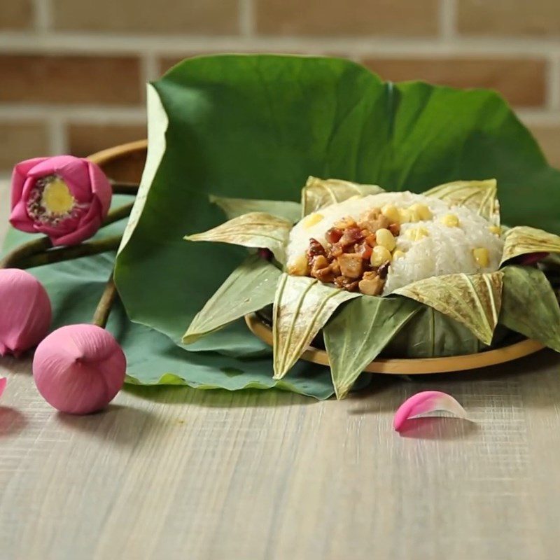 Step 6 Final product Chicken sticky rice with lotus leaf sautéed chicken