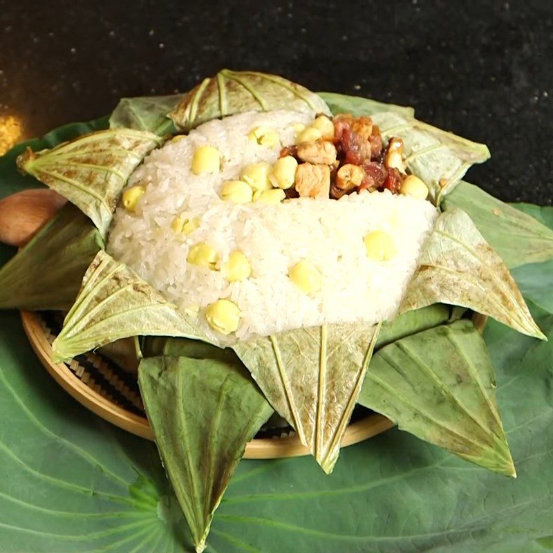 Step 6 Final product Chicken sticky rice with lotus leaf sautéed chicken