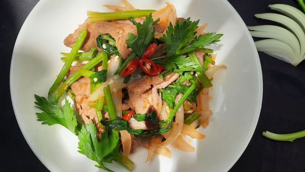 Stir-fried celery with pork (recipe shared by users)