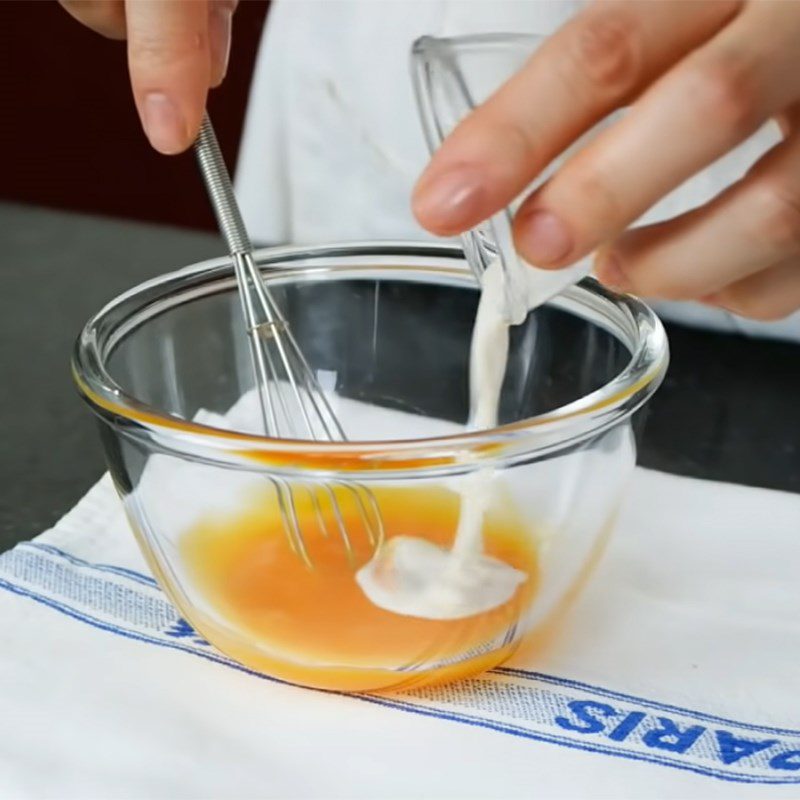 Step 6 Brush the egg-milk mixture and bake the cake Mixed fruit tart shaped like a basket