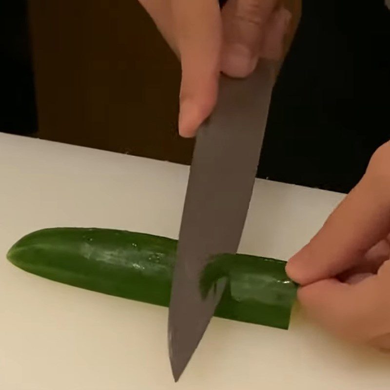 Step 3 Carving the branches and leaves of a pine tree Creating a Christmas tree from a cucumber