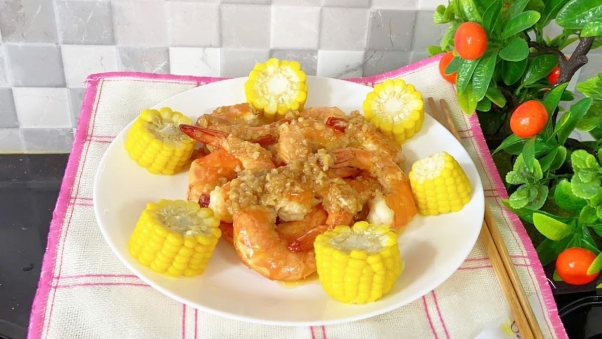 Tiger shrimp with garlic butter coconut water