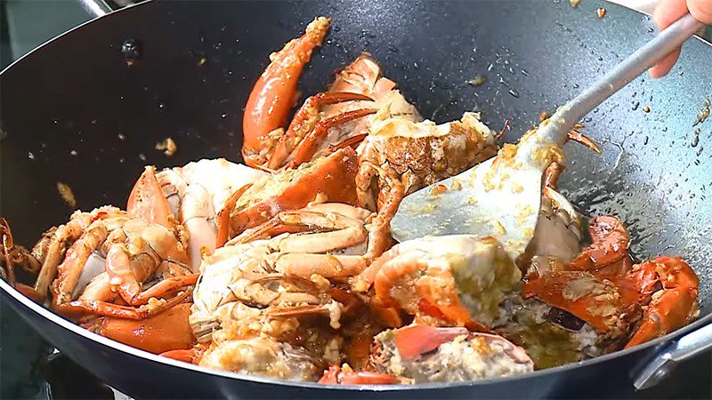 Garlic Butter Crab Stir-Fry