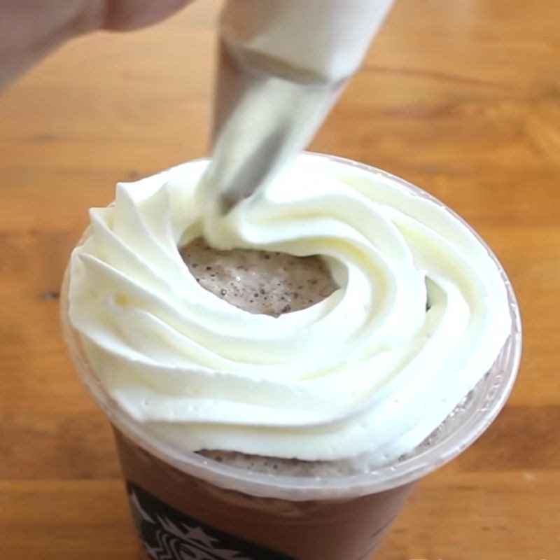 Step 2 Decoration Double Chocolate Chip Frappuccino