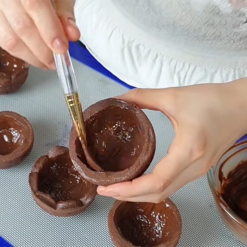 Step 9 Decorate the cake Assorted fruit tart in a cup shape