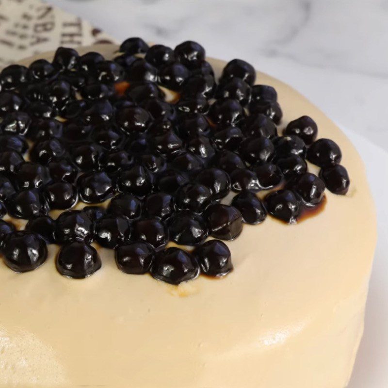 Step 8 Decorating the black sugar pearl milk tea cake using an air fryer