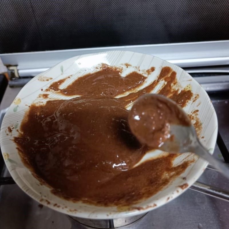 Step 5 Decorating donuts with a non-stick pan