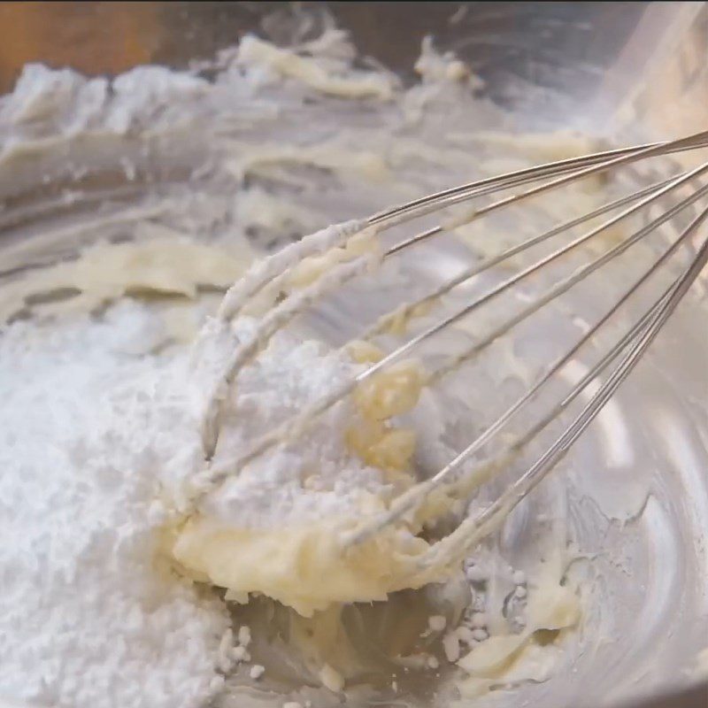 Step 1 Mix the cookie dough for Watermelon-shaped Butter Cookies