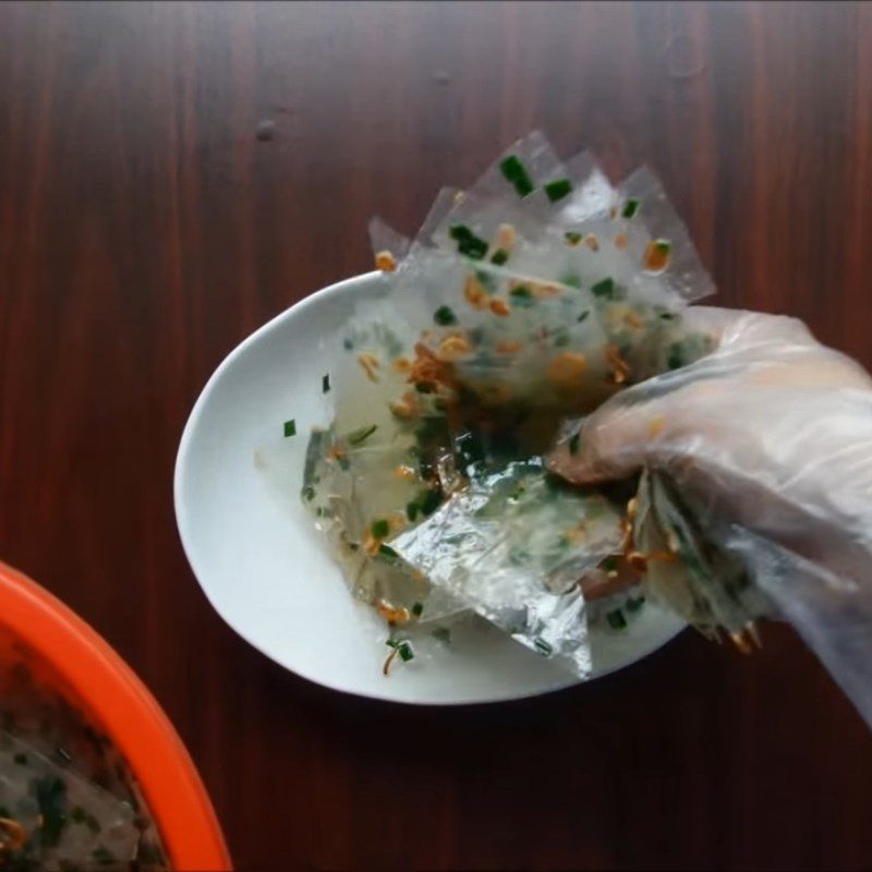 Step 3 Mix the rice paper for mixed rice paper