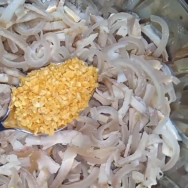 Step 6 Mixing the pork skin Pork skin roll with braised meat