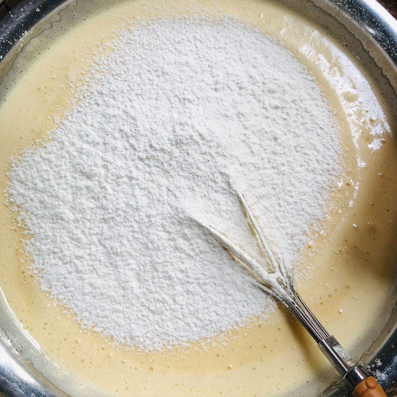 Step 2 Mixing the Heart-shaped Cake Batter