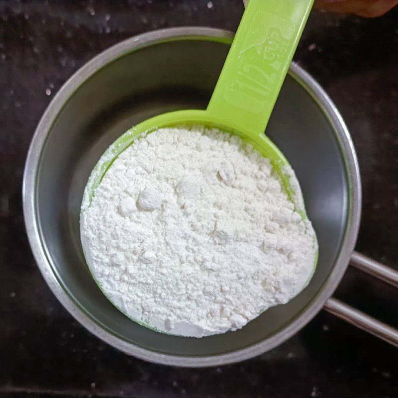 Step 1 Mixing Bánh xèo batter using a non-stick pan