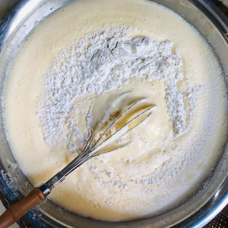 Step 2 Mixing the Heart-shaped Cake Batter