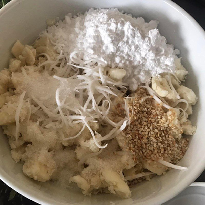 Step 2 Mixing the dough Cassava cake with coconut milk