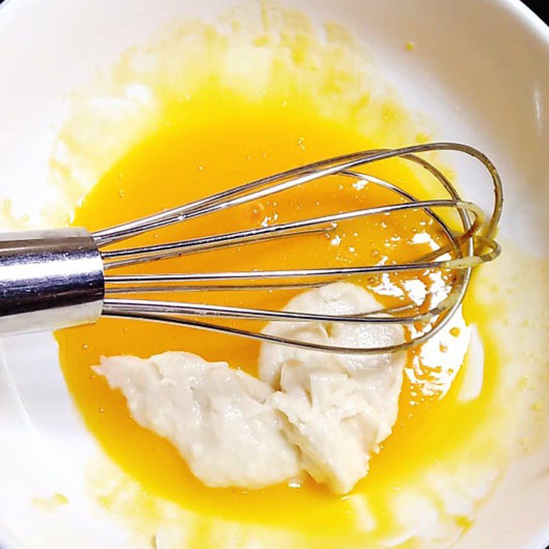 Step 2 Mixing the batter Cheese sponge cake (recipe shared by a user)