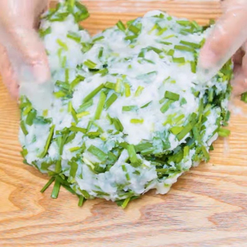 Step 5 Mixing the dough Fried chive cakes