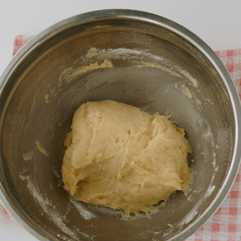 Step 2 Mix the dough for no-knead flower bread