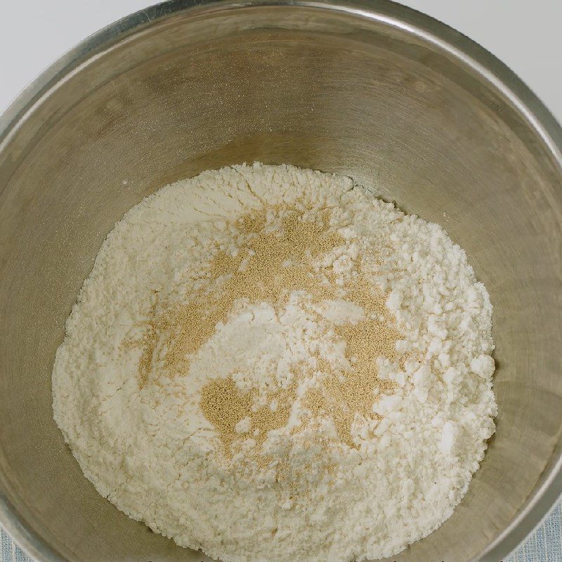 Step 2 Mix the dough for no-knead flower bread