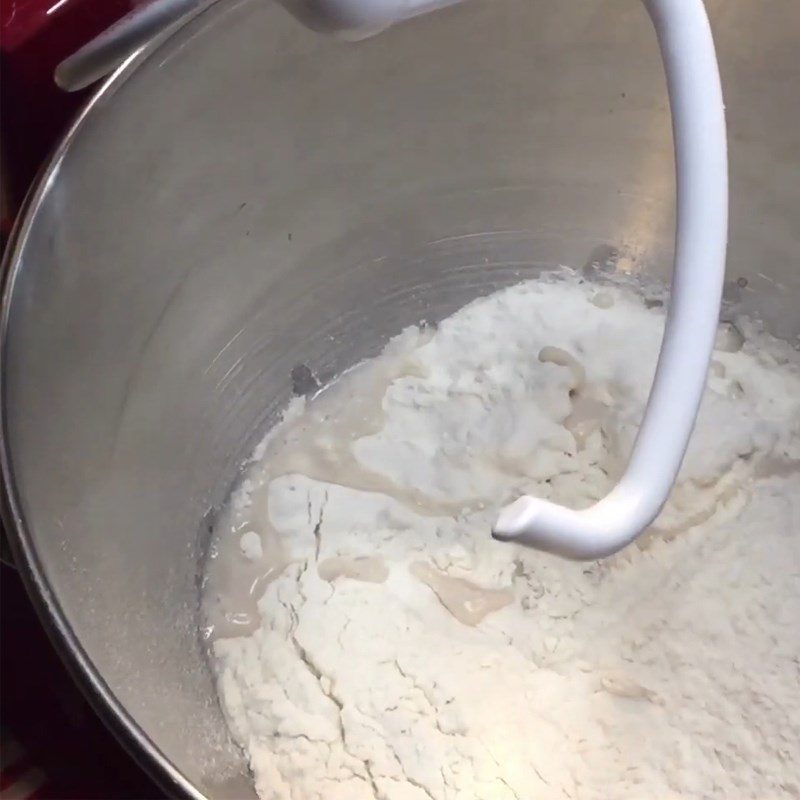 Step 1 Mix the Dough for Chicken-Filled Bread