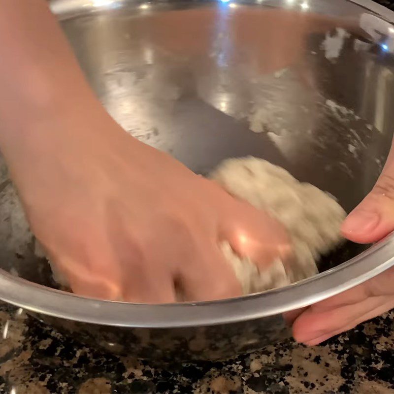 Step 3 Mixing the dough Mai flower cake with pineapple filling