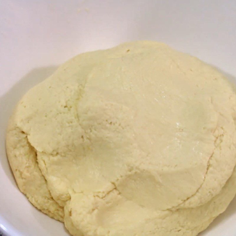 Step 2 Mix the cake dough for Jackfruit cake with mung bean filling