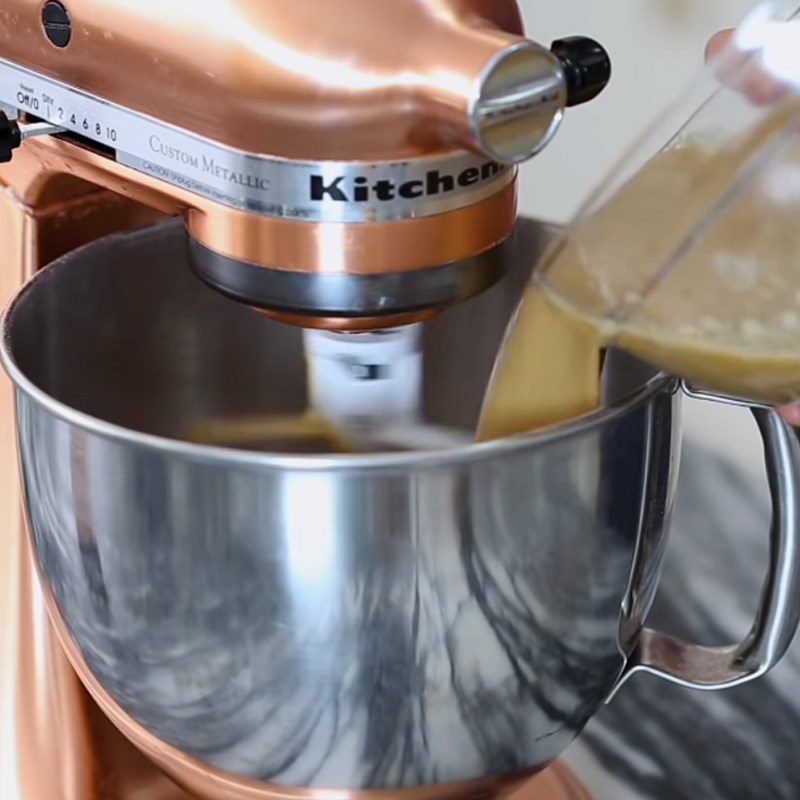 Step 3 Mixing the cake batter Santa Claus cupcake