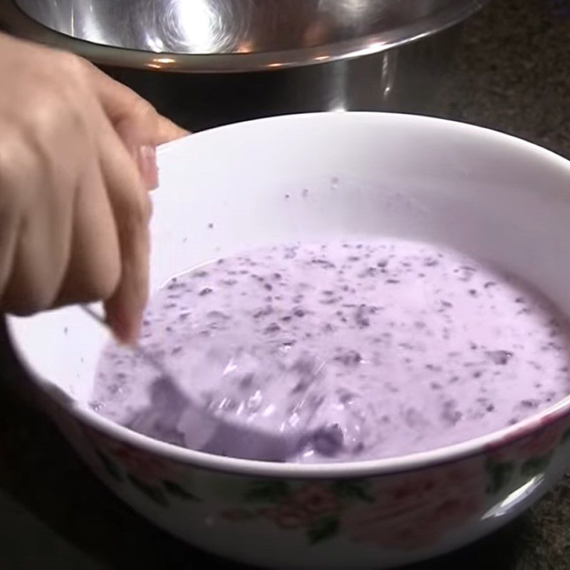 Step 3 Mixing the cake batter Purple sweet potato cake