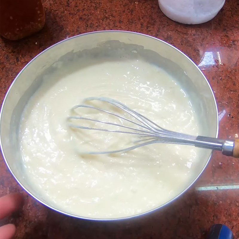 Step 3 Mix the batter for Doraemon cake with egg, milk, and cheese filling