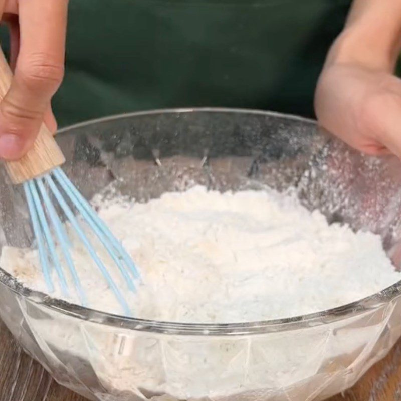 Step 2 Mix the batter for vegan pumpkin muffins (recipe from the TikTok channel Bếp chay XANH)