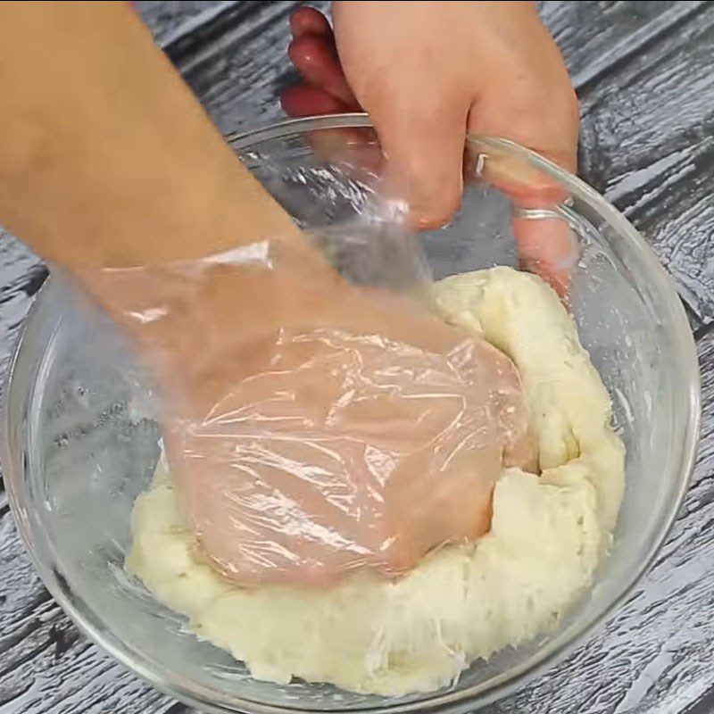 Step 3 Mixing the cake batter Fried cassava cake with coconut