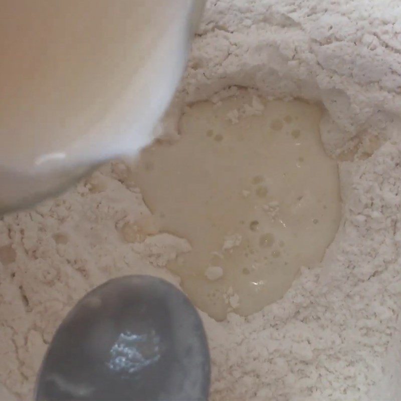 Step 1 Mix the dough for soft bread using an air fryer