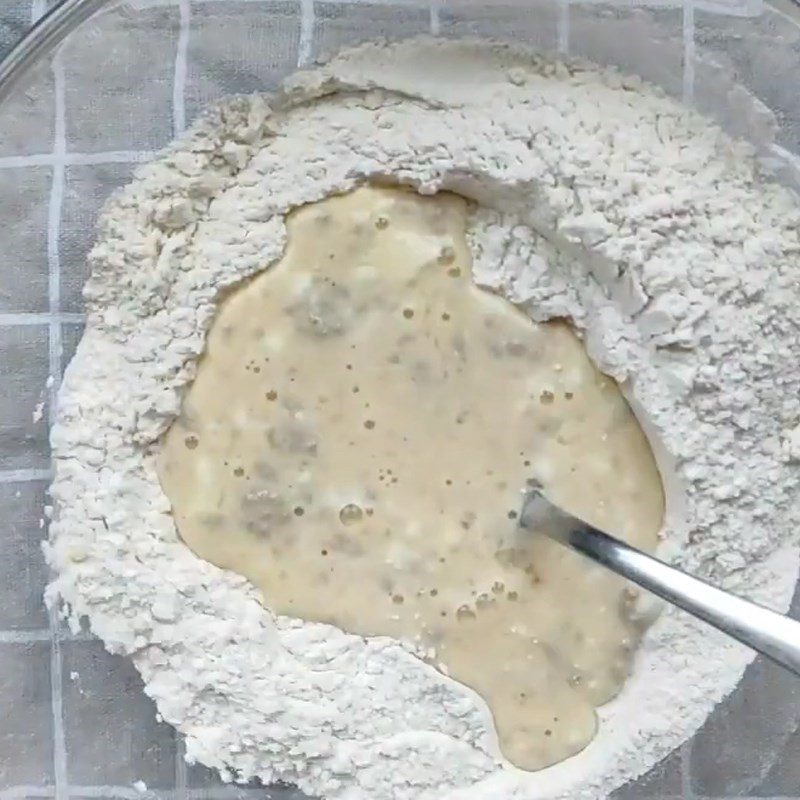 Step 1 Mix the dough for Milk Cream Bread